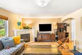 226 Breezy Wy - Photo 11