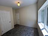390 Montgomery St - Photo 20