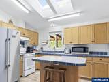 245 Cedar St - Photo 4
