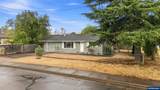 1635 Pioneer St - Photo 2