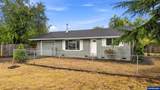 1635 Pioneer St - Photo 3