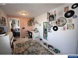1203 Oak St - Photo 10