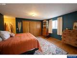 1203 Oak St - Photo 11