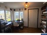 1203 Oak St - Photo 7