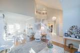 925 Scepter Ct - Photo 9