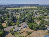 1709 Springhill Dr - Photo 36