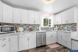 1709 Springhill Dr - Photo 5