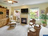 1246 Vintage Ln - Photo 19