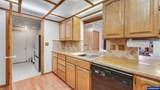 880 Hillview Dr - Photo 14