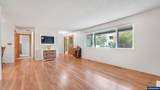880 Hillview Dr - Photo 18