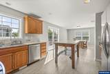 327 Broad St - Photo 10