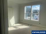 739 Jordan Elizabeth Av - Photo 4