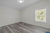 1074 Rodan Av - Photo 18