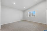 235 Jensen Av - Photo 8