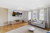 5750 Macleay Rd - Photo 14