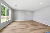 2381 Maier Ln - Photo 18