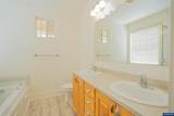 1055 Filbert St - Photo 14