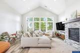 1372 Overview St - Photo 7