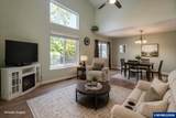 1067 Falcon Crest Dr - Photo 5
