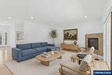 2107 Grace Av - Photo 13