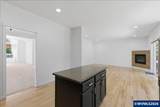 2107 Grace Av - Photo 14