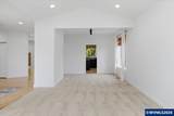 2107 Grace Av - Photo 18