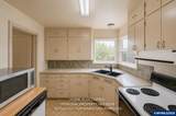 926 11th Av - Photo 7