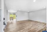 745 Barber Av - Photo 6