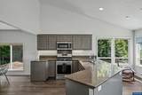 920 Carpathian Dr - Photo 14