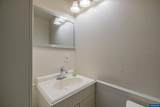 2190 Maplewood Dr - Photo 19