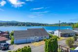 1017 Lake Dr - Photo 3