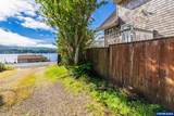 1017 Lake Dr - Photo 6
