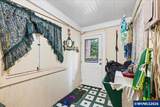 935 Springhill Dr - Photo 16