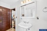 935 Springhill Dr - Photo 19