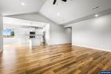 4722 Royal Dr - Photo 11