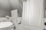 1067 Oak St - Photo 31