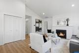 255 Jensen Av - Photo 3
