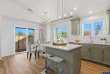 255 Jensen Av - Photo 4