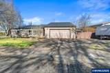 1135 Lakewood Dr - Photo 2