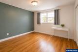 2042 Summit Av - Photo 8