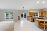 310 Foxglove St - Photo 11