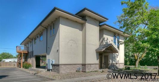 1015 25th - Photo 1