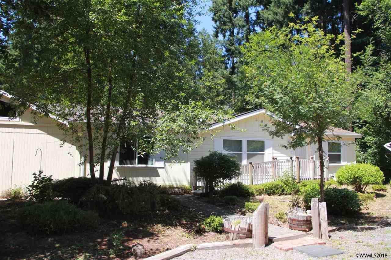 110 3rd St - Photo 1