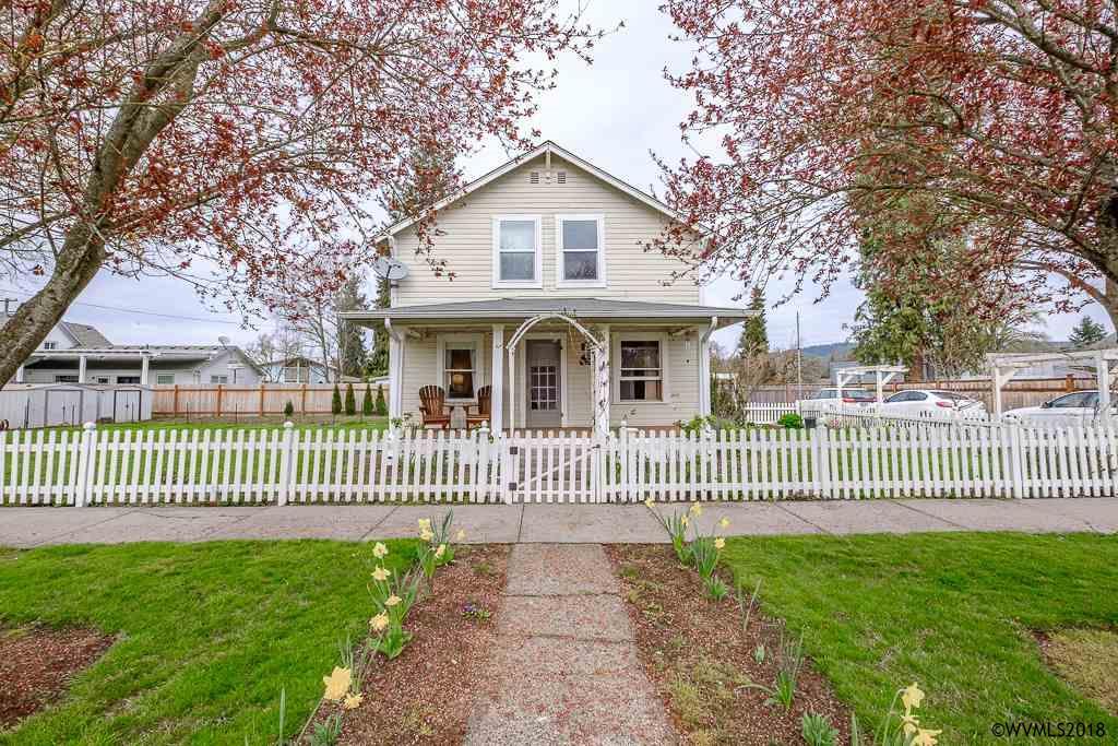 219 Blakely Av - Photo 1
