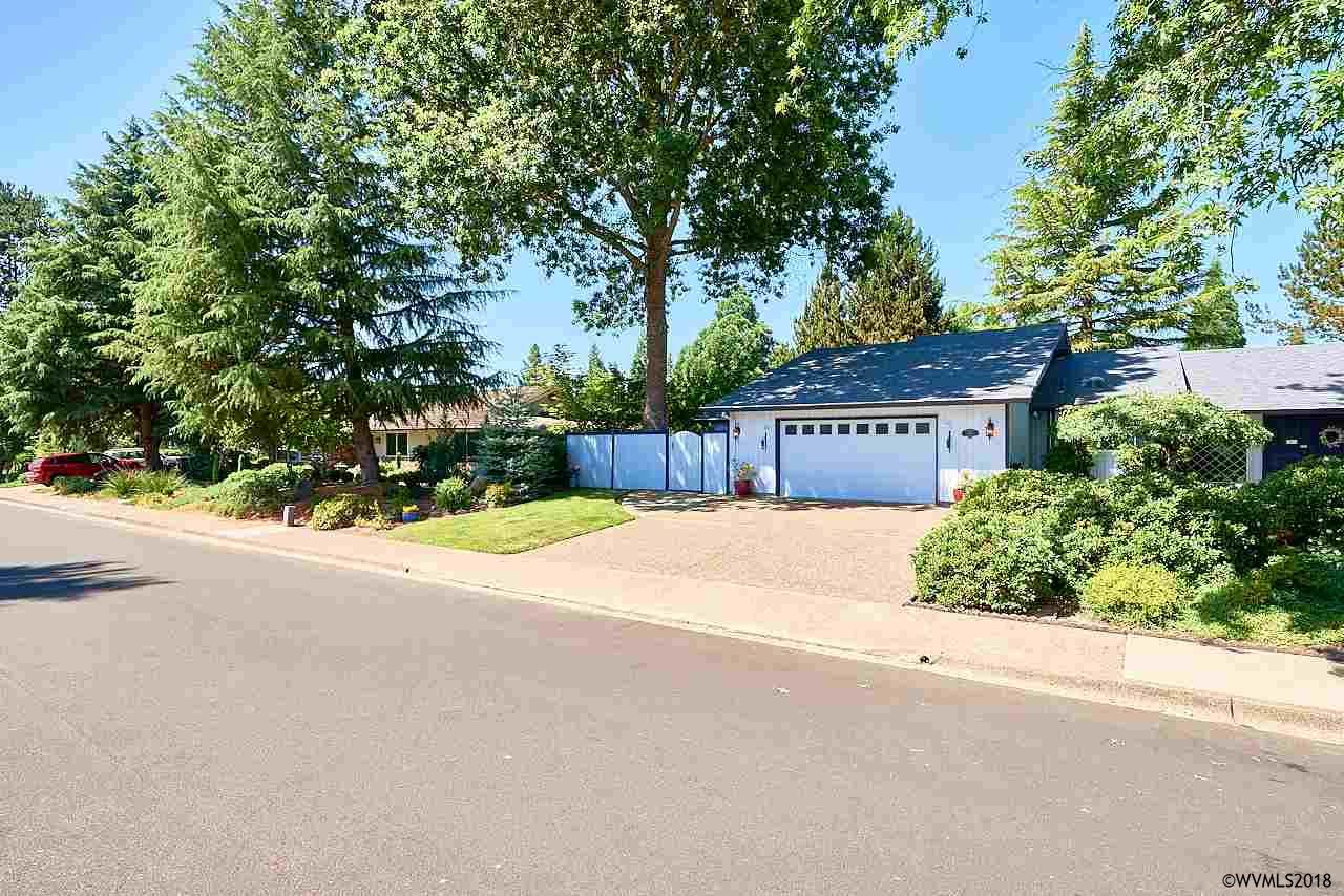 2165 St Andrews Dr - Photo 1
