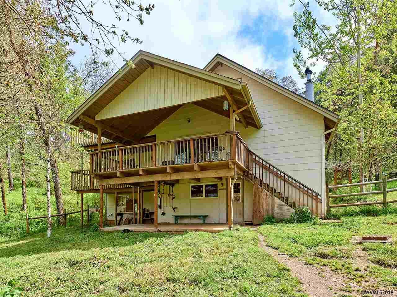 895 Pioneer Rd - Photo 1