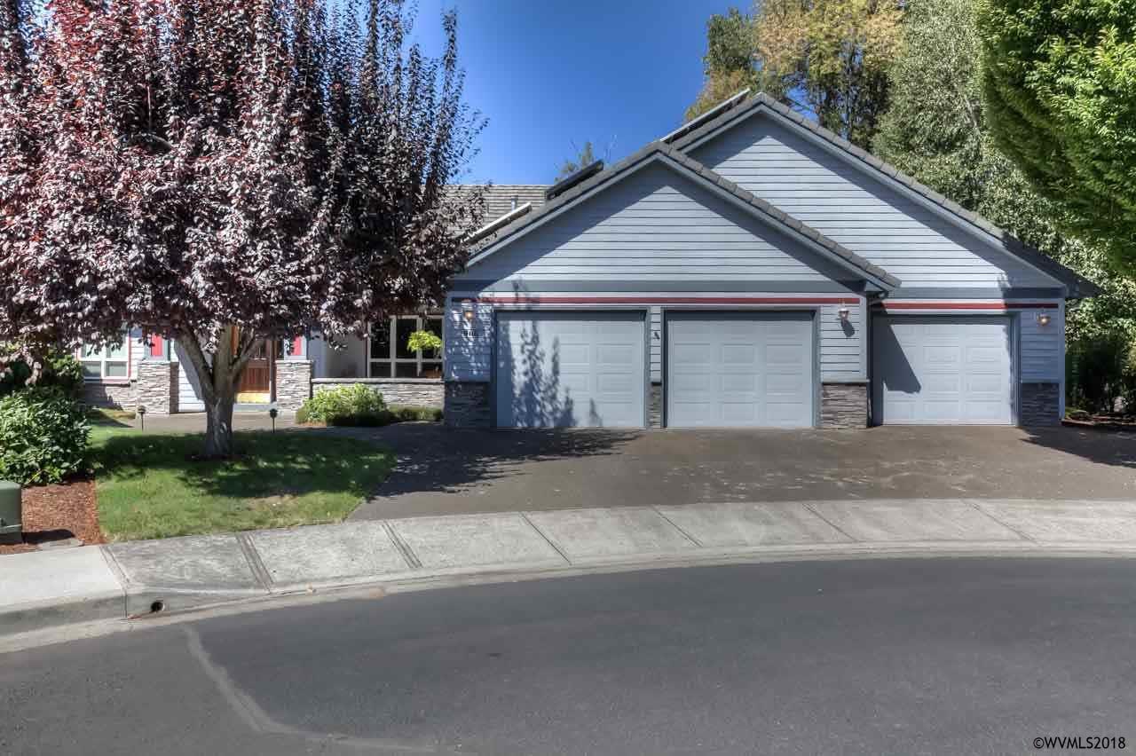 986 Henning Wy - Photo 1