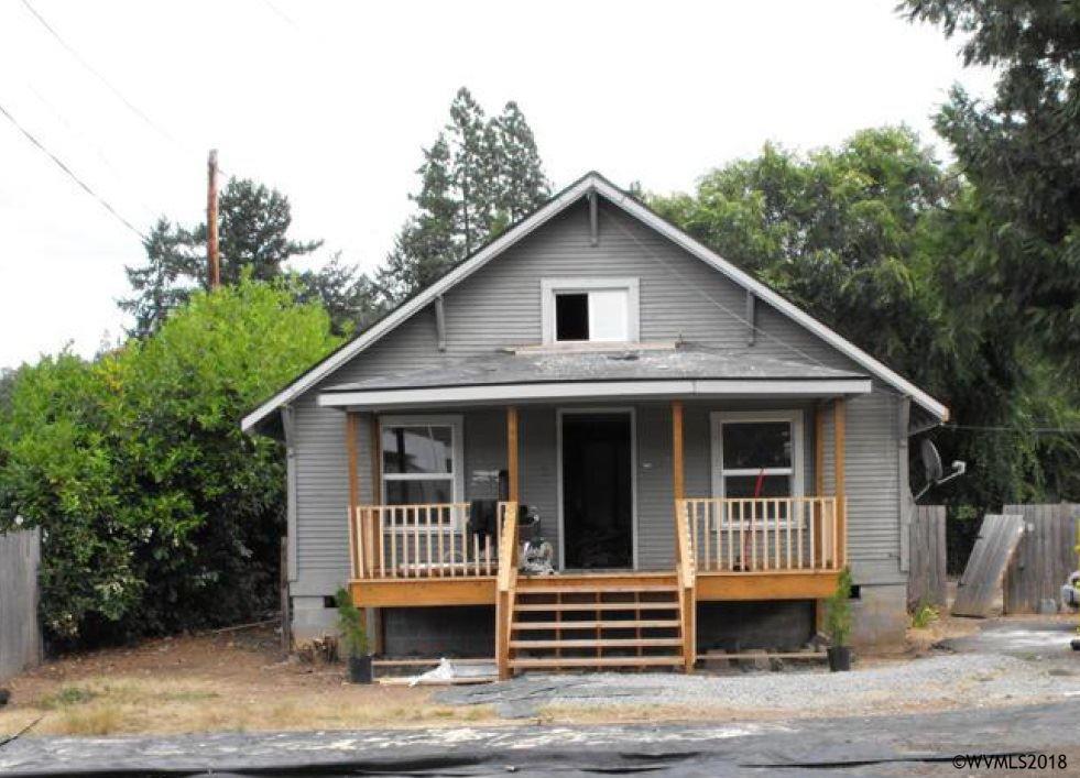 325 Main St - Photo 1