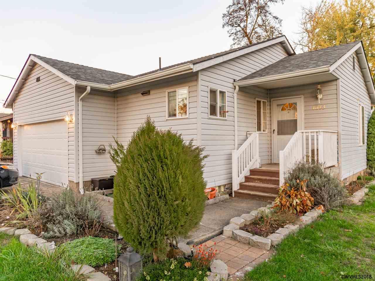 1013 23rd Av - Photo 1