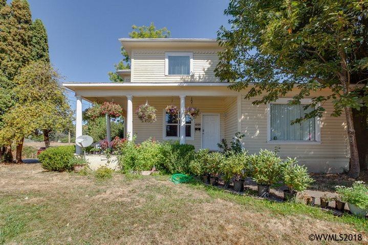 1035 Lincoln St - Photo 1